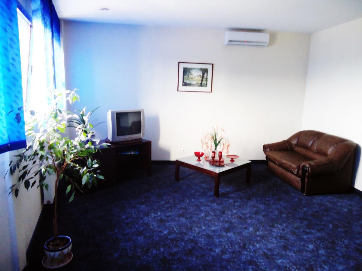 Tanagra Hotel Вильнюс Экстерьер фото